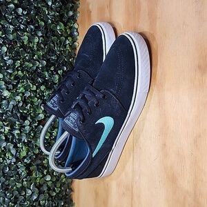 Nike SB Stefan Janoski Skate Shoes | Size: 7 Youth | Black